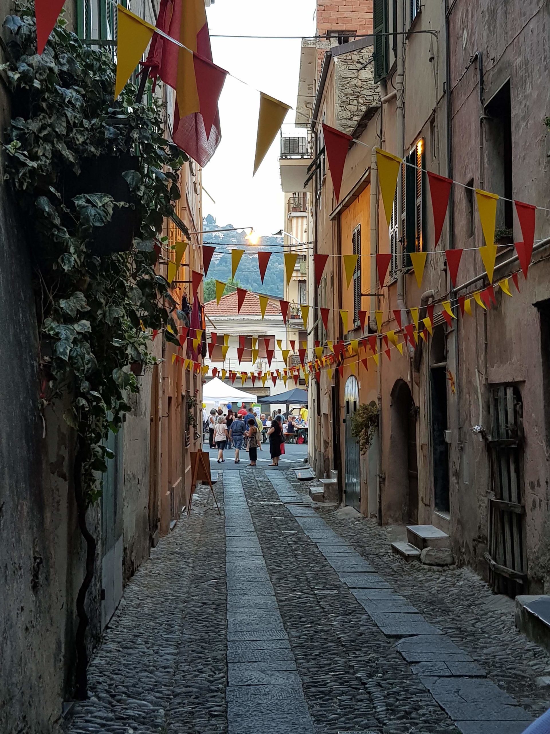 TAGGIA & L’OLIVA TAGGIASCA – L’antico Convento dei Domenicani, il borgo medioevale di Taggia e le antiche botteghe · 10