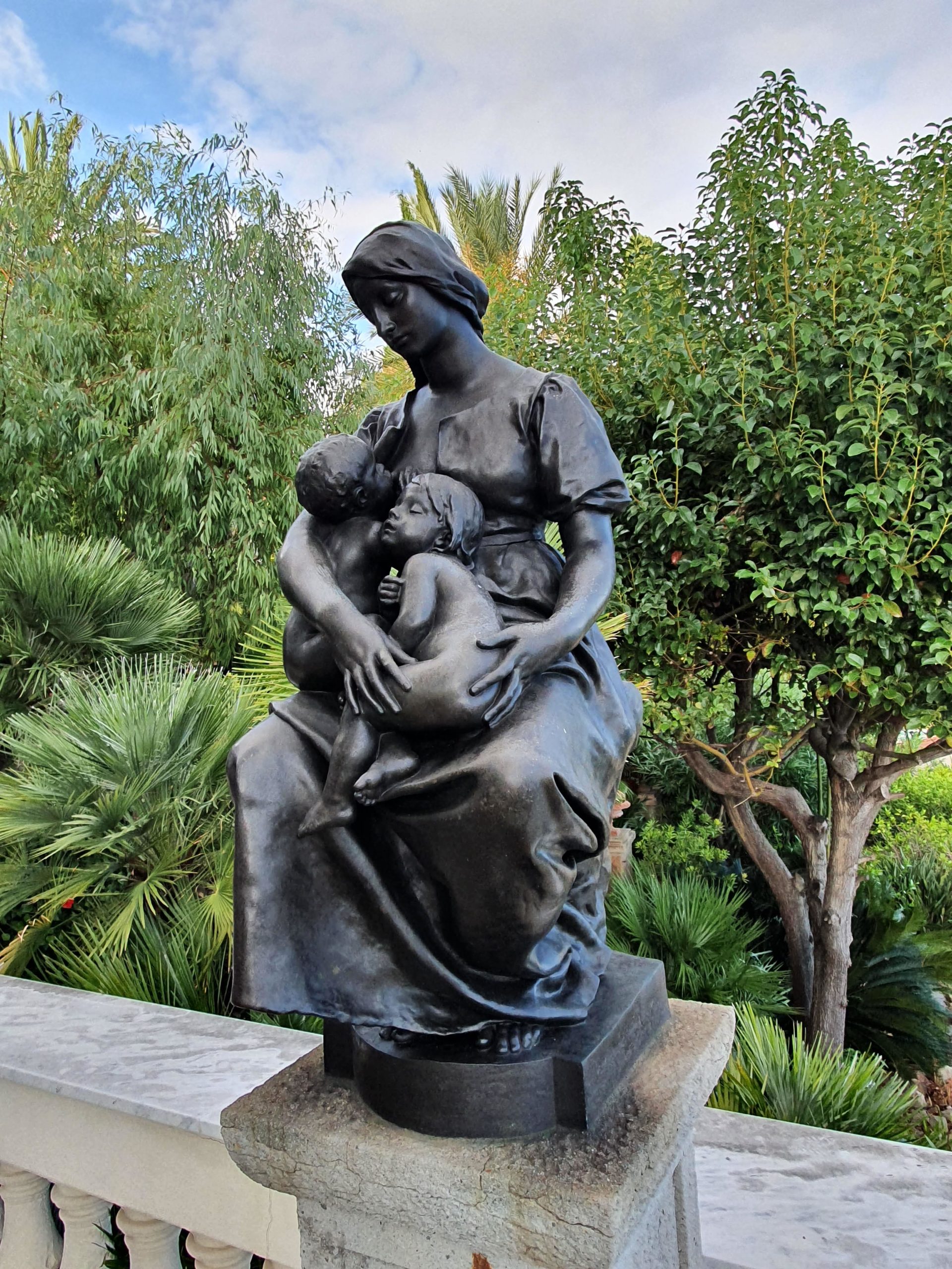 BORDIGHERA – L’eleganza del Liberty ed il borgo antico. · 1