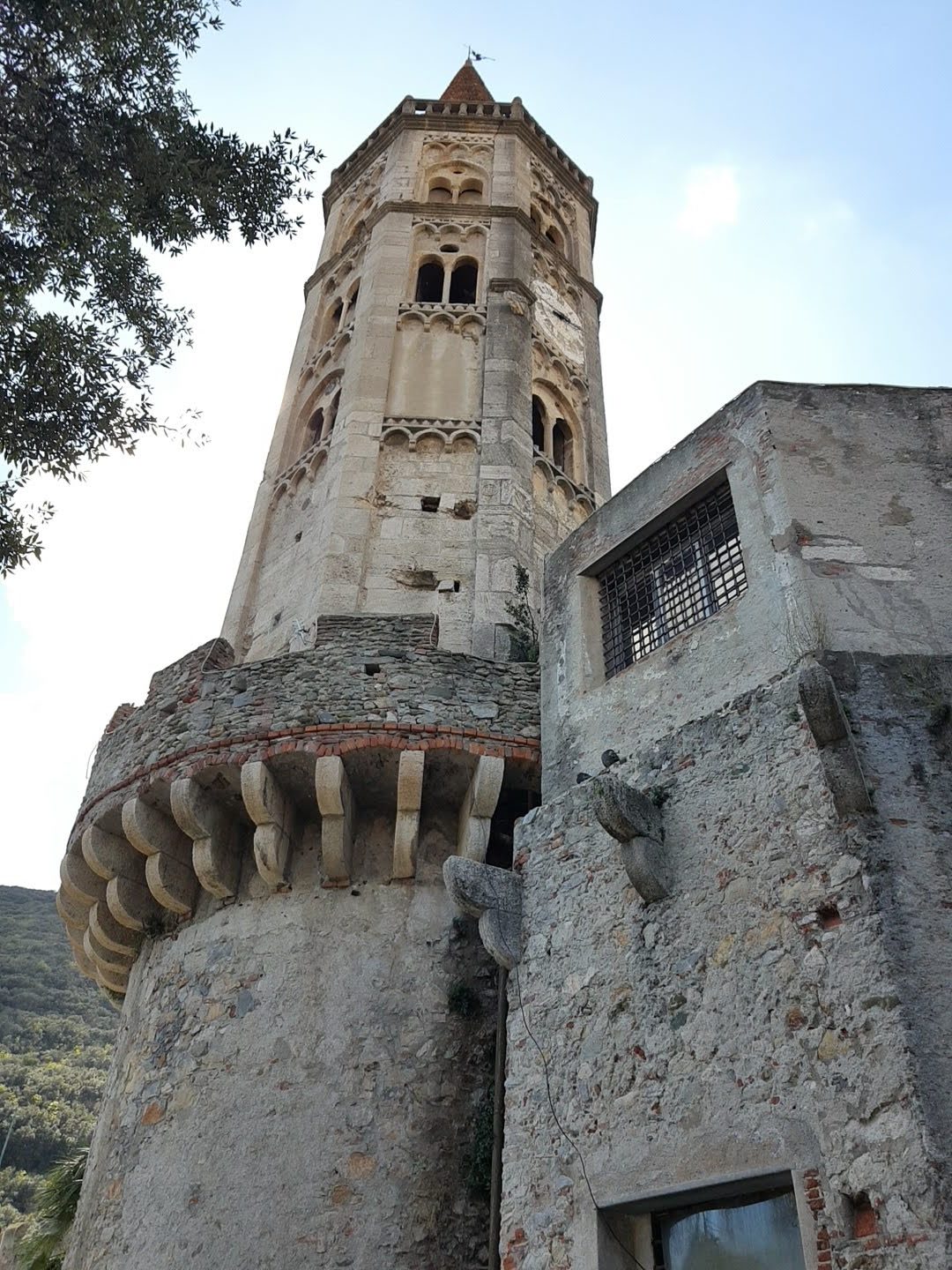 FINALBORGO, ECCEZIONE LIGURE – Il fascino di una capitale, la suggestione della bellezza · 5