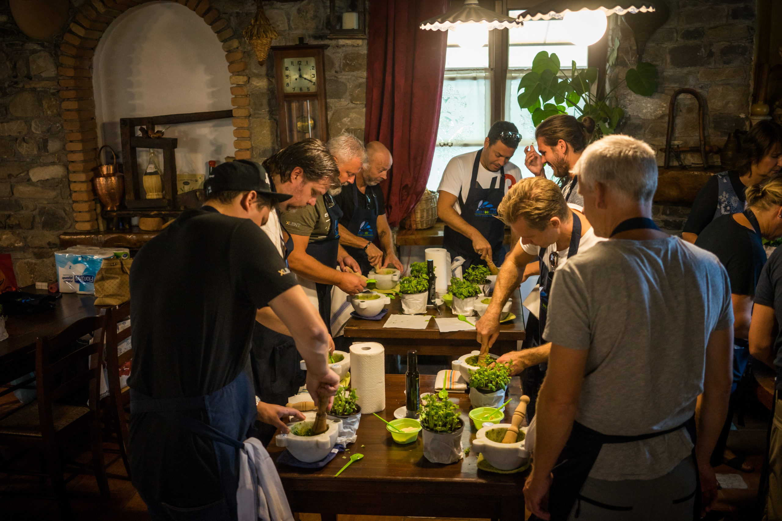 PESTO GENOVESE AL MORTAIO – Tutti i segreti per preparare il vero pesto genovese a regola d’arte · 3