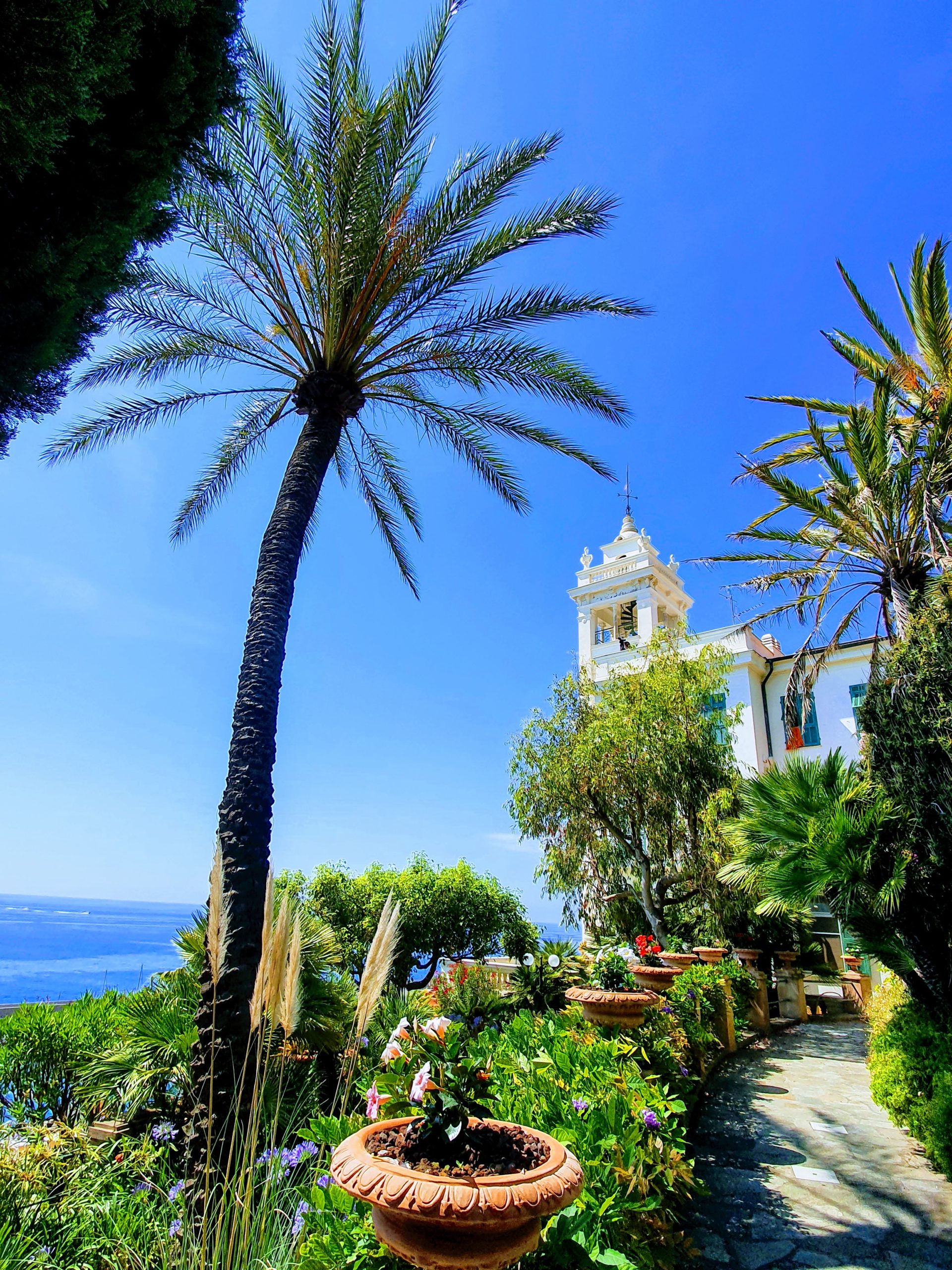 BORDIGHERA – L’eleganza del Liberty ed il borgo antico. · 3