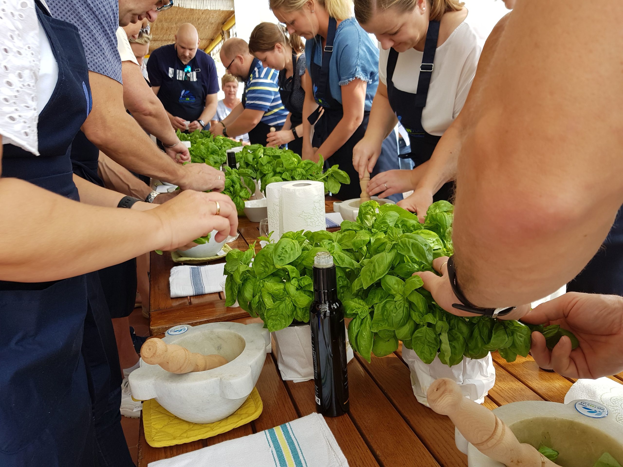 PESTO GENOVESE AL MORTAIO – Tutti i segreti per preparare il vero pesto genovese a regola d’arte · 7