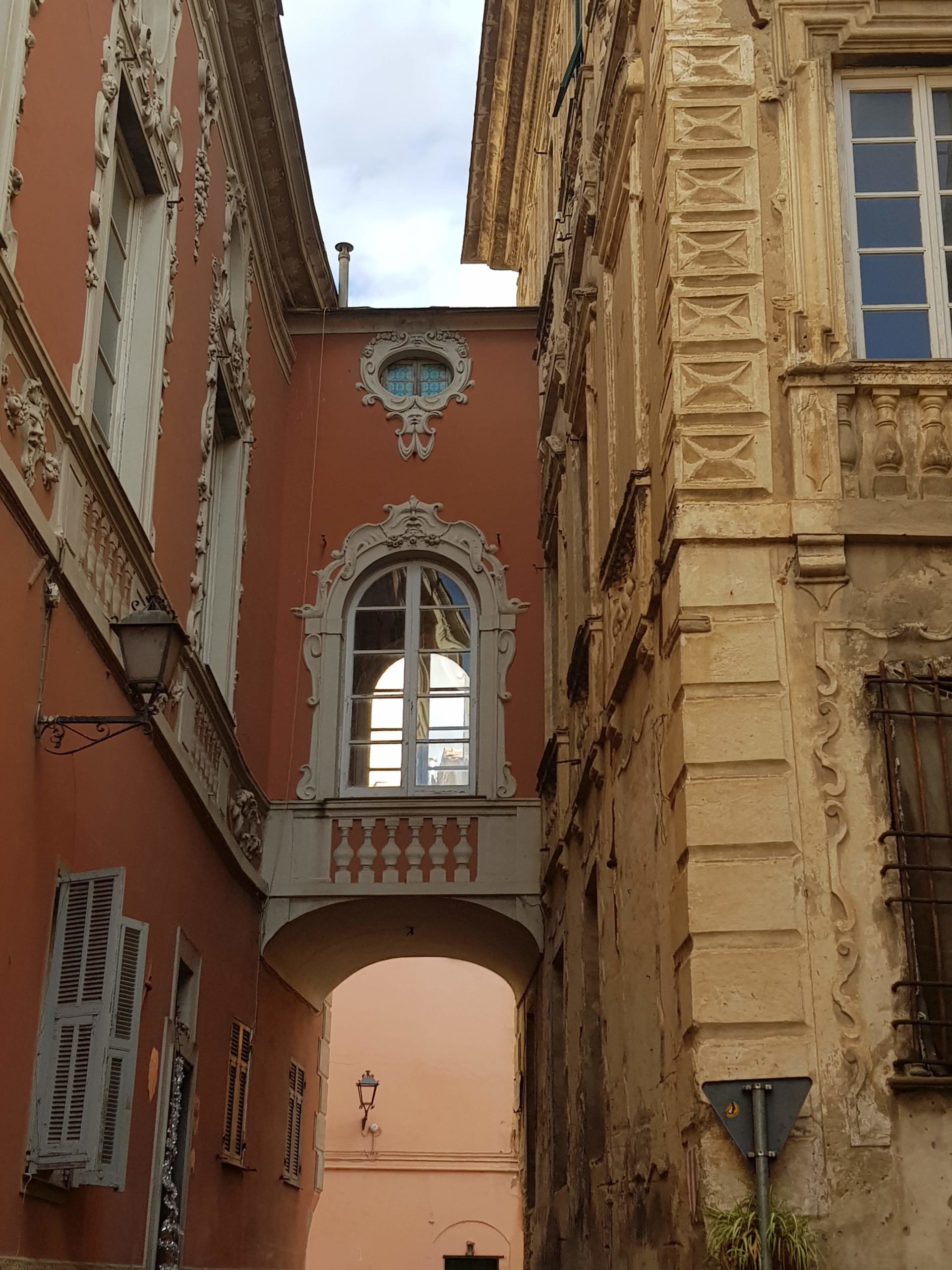TAGGIA & L’OLIVA TAGGIASCA – L’antico Convento dei Domenicani, il borgo medioevale di Taggia e le antiche botteghe · 9