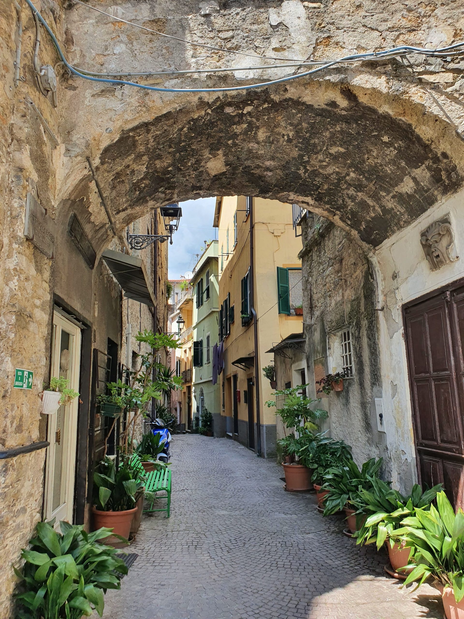 BADALUCCO & MONTALTO – Due splendidi borghi medievali pieni di vita, in cui vivono ancora le tradizioni … · 3