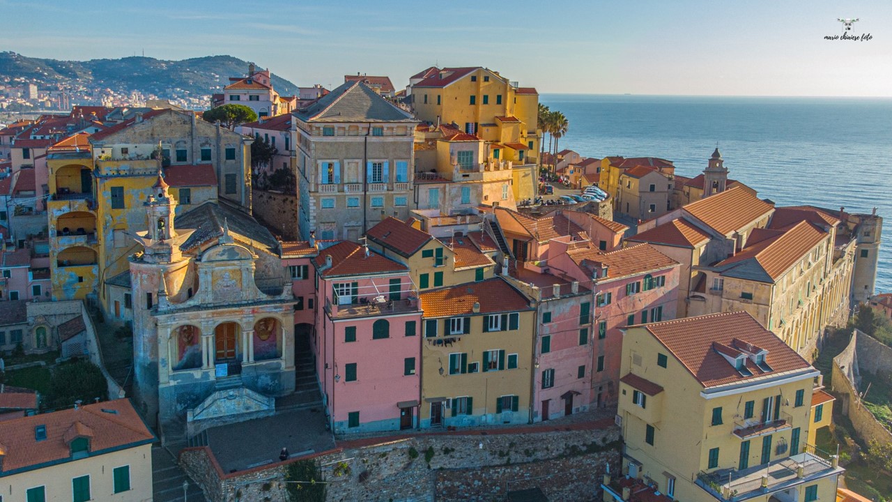 PORTO MAURIZIO & PARASIO – I colori e i profumi di un autentico borgo ligure · 13